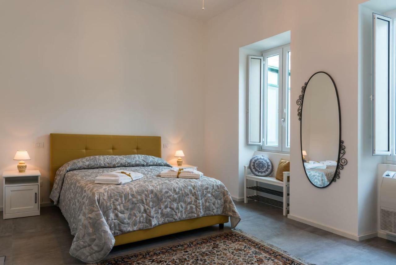 Nonna Vittoria Apartment Salerno Buitenkant foto
