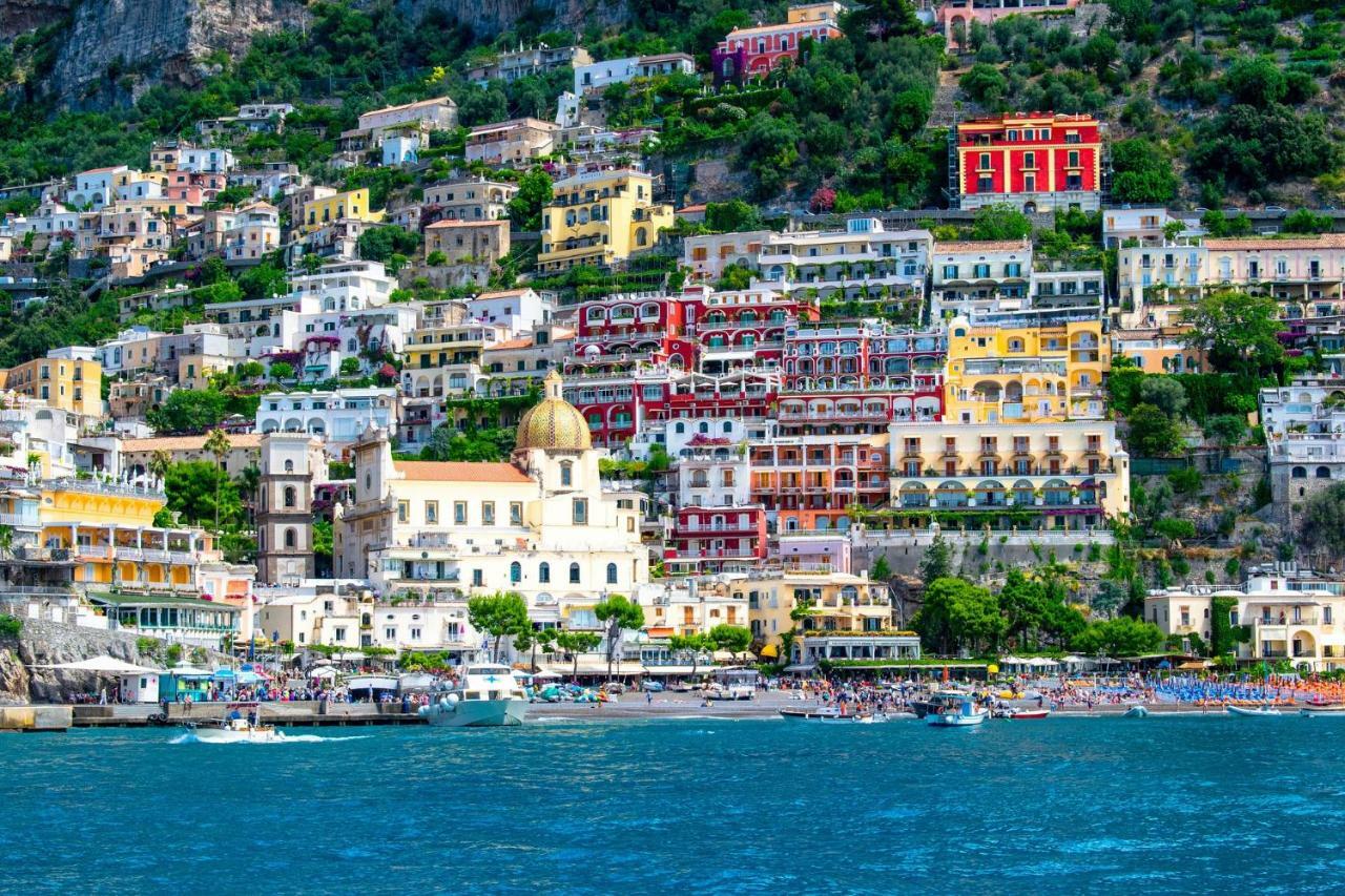 Nonna Vittoria Apartment Salerno Buitenkant foto